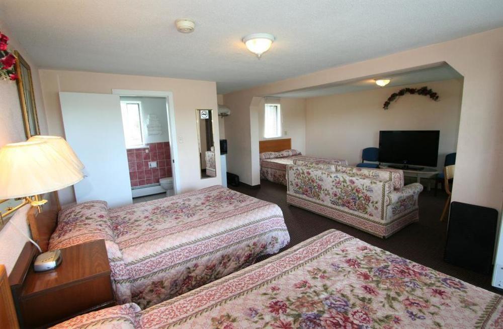 Campbellford River Inn Bagian luar foto