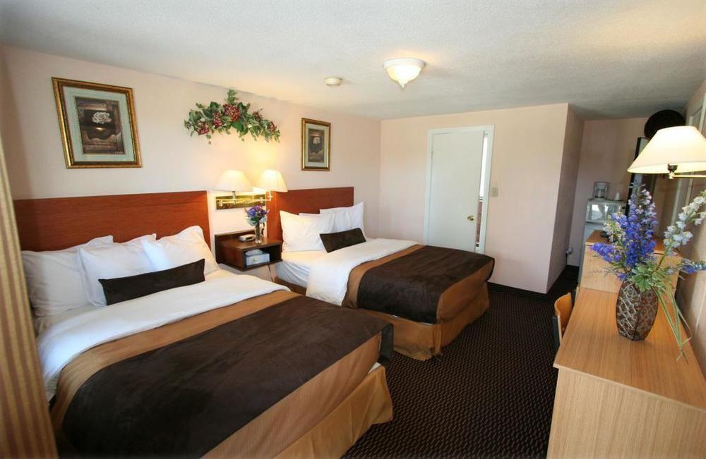 Campbellford River Inn Bagian luar foto