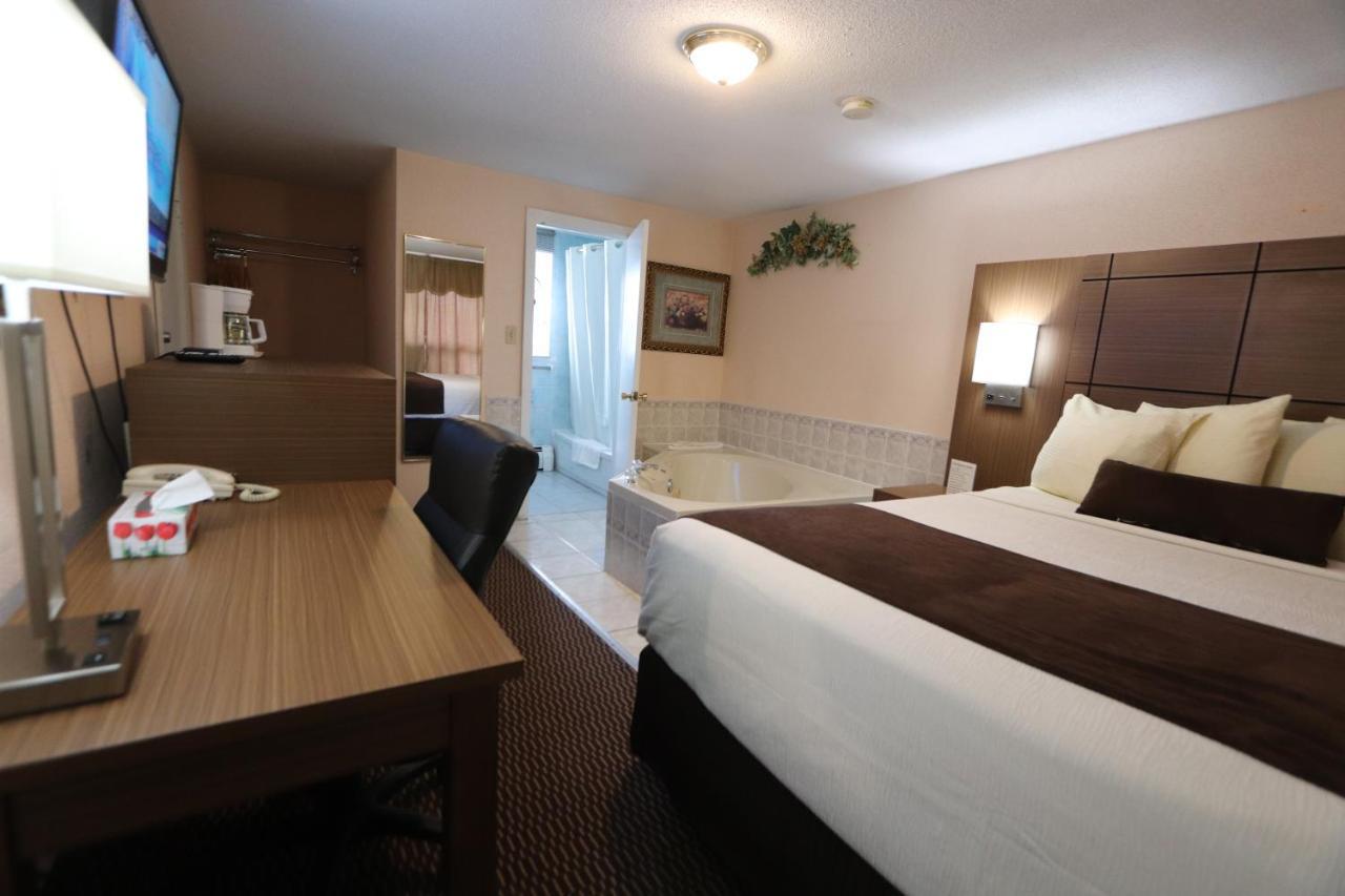 Campbellford River Inn Bagian luar foto